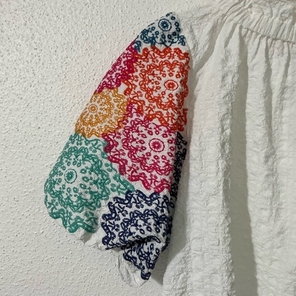 NWT THML Floral Embroidered White Button Down Boho Peasant Crinkle Shirt Small - Picture 5 of 13